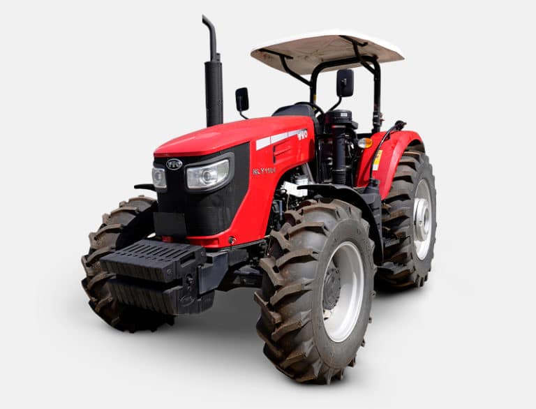 Trator YTO modelo NLY1104 com cabine fechada, pintura vermelha e rodas robustas, posicionado em fundo branco. Apresenta faróis frontais duplos, escapamento elevado e design robusto para tarefas agrícolas.