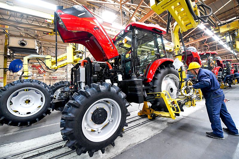 Trator YTO, BDG Máquinas, revenda de tratores, tratores agrícolas, máquinas agrícolas, agro brasileiro, pós-venda YTO, distribuidor YTO.